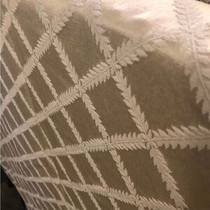 Vintage Lenox Laurel Leaf tablecloth Ivory 70x96”